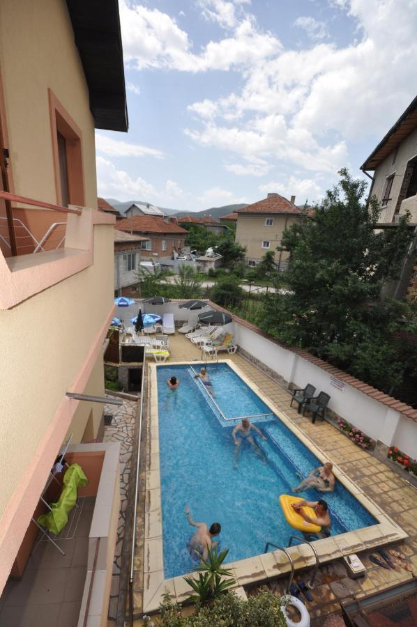 Family Hotel Dalia Velingrado Exterior foto