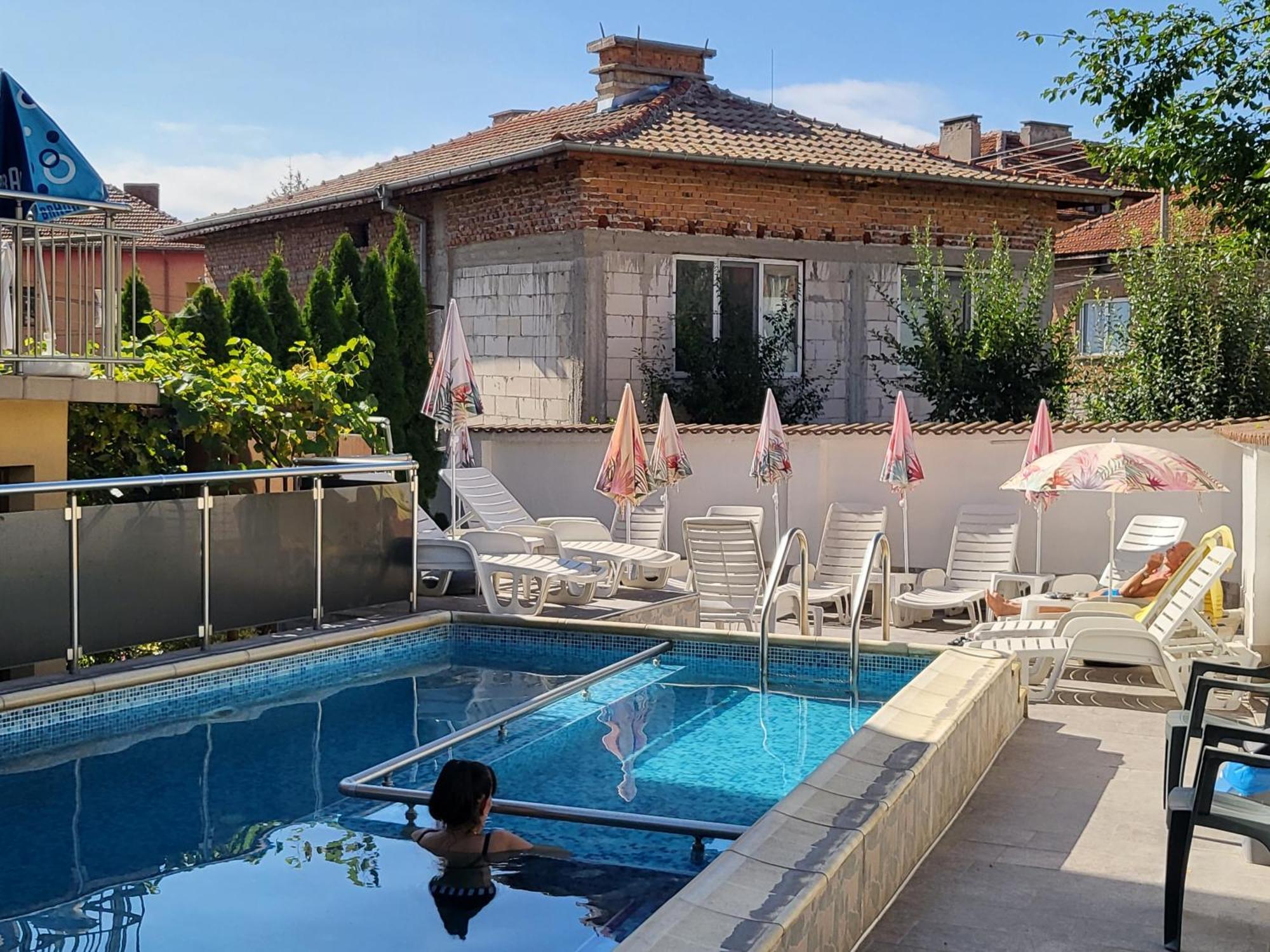 Family Hotel Dalia Velingrado Exterior foto